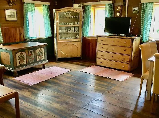 1256 Chalet Korenov